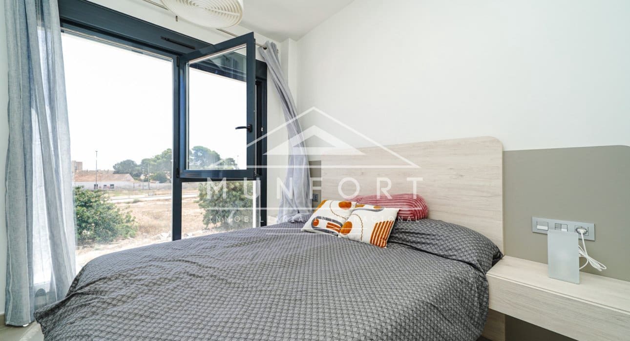 3 soveværelse Villa til leje i Santiago de la Ribera med swimmingpool - € 1.800 (Ref: 8983371)