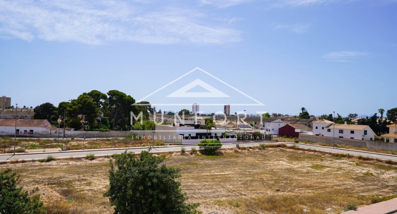 3 soveværelse Villa til leje i Santiago de la Ribera med swimmingpool - € 1.800 (Ref: 8983371)