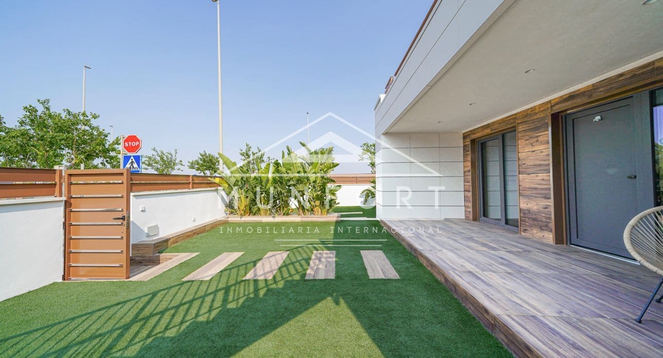 3 makuuhuone Rivitalo myytävänä paikassa Pilar de la Horadada mukana uima-altaan - 385 000 € (Ref: 8992946)