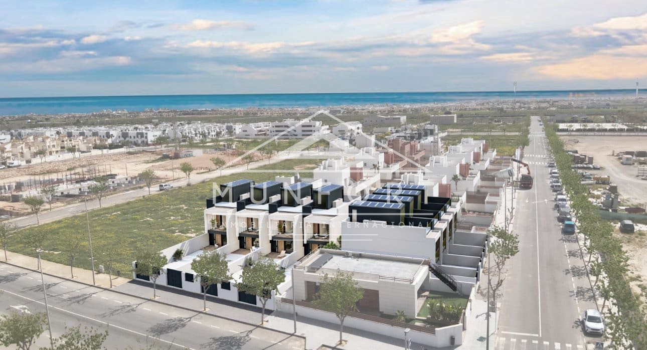 3 Zimmer Reihenhaus zu verkaufen in Pilar de la Horadada mit Pool - 385.000 € (Ref: 8992946)