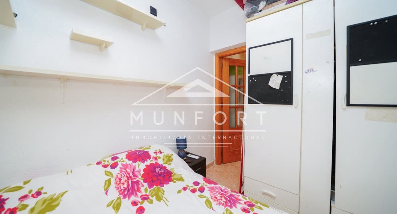 2 makuuhuone Kaupallinen myytävänä paikassa Torrevieja - 210 000 € (Ref: 8996922)