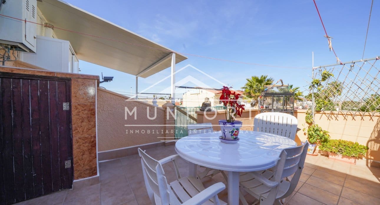 2 makuuhuone Kaupallinen myytävänä paikassa Torrevieja - 210 000 € (Ref: 8996922)