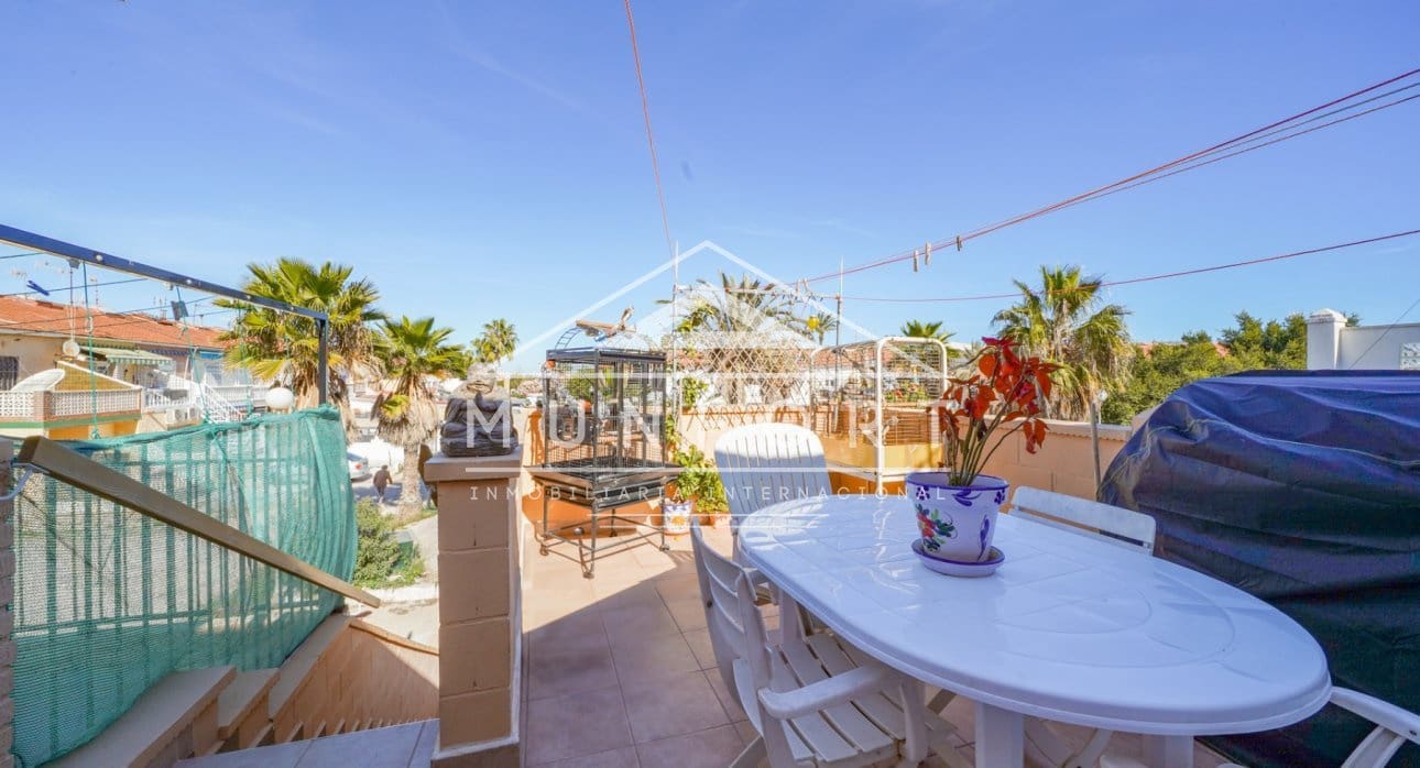 2 makuuhuone Kaupallinen myytävänä paikassa Torrevieja - 210 000 € (Ref: 8996922)