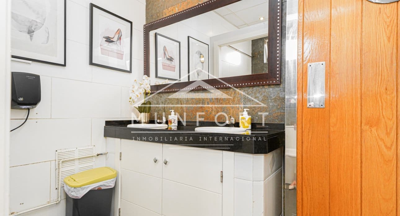 Erhverv til salg i San Pedro del Pinatar - € 399.900 (Ref: 9003731)