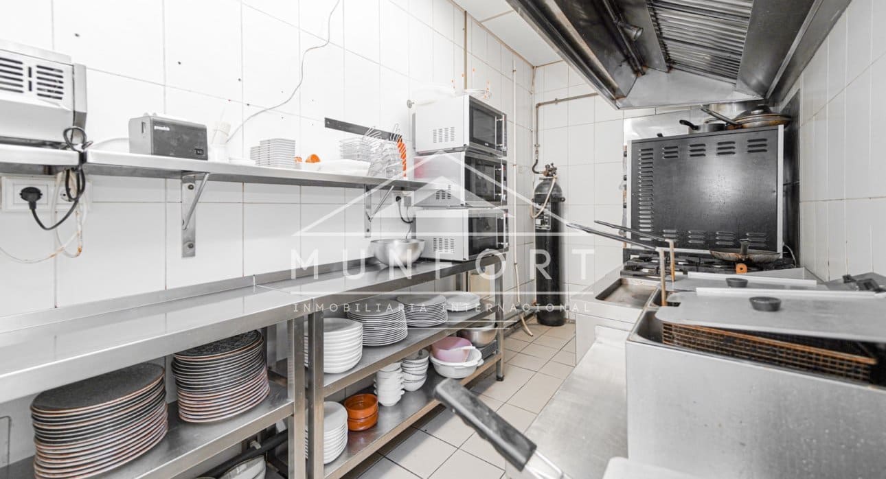 Erhverv til salg i San Pedro del Pinatar - € 399.900 (Ref: 9003731)