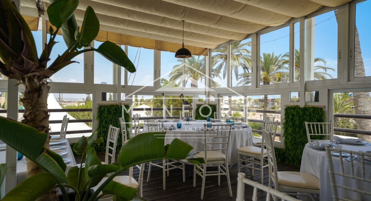 Erhverv til salg i San Pedro del Pinatar - € 399.900 (Ref: 9003731)