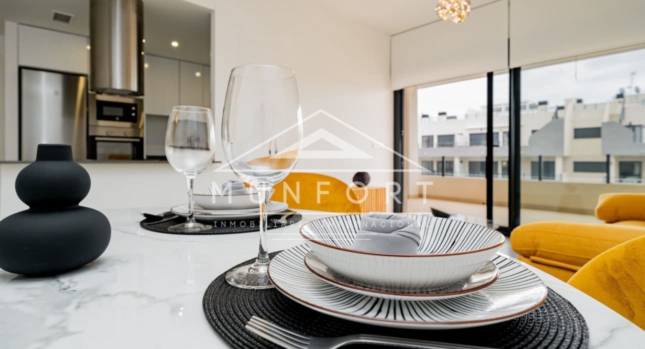 2 bedroom Apartment for sale in San Miguel de Salinas with pool - € 245,000 (Ref: 9004069)