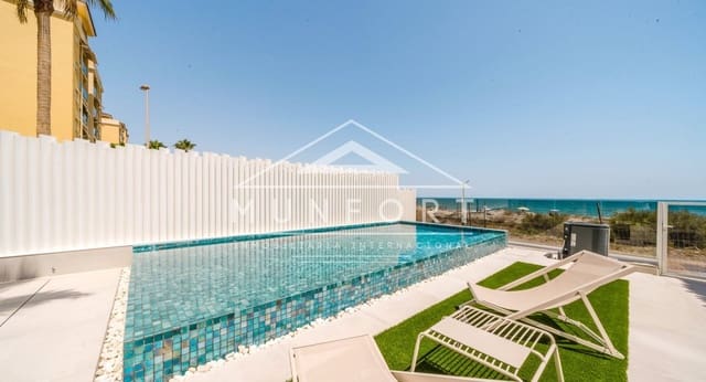 3 makuuhuone Huoneisto myytävänä paikassa La Manga del Mar Menor mukana uima-altaan - 800 000 € (Ref: 9049954)