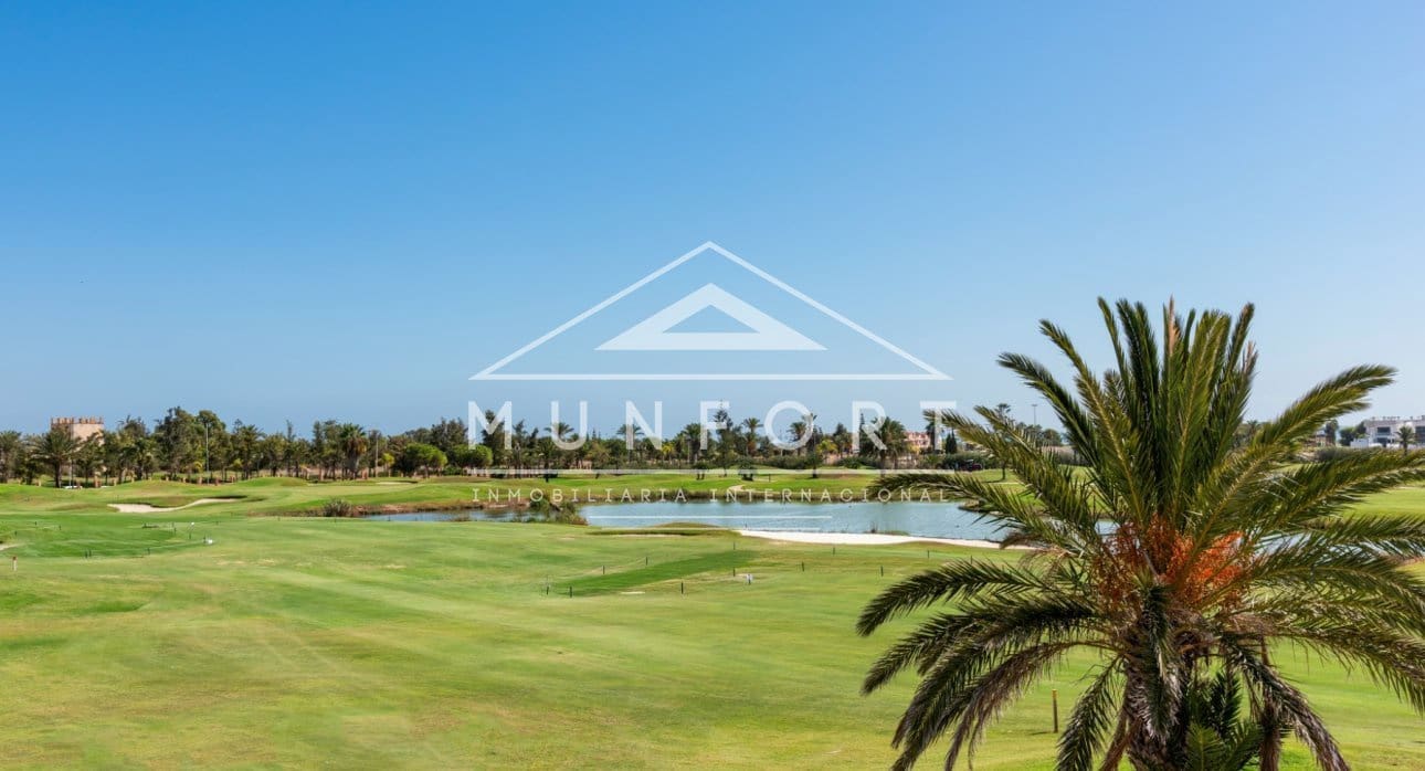 3 sovrum Villa till salu i Los Alcazares med pool - 578 800 € (Ref: 9051506)