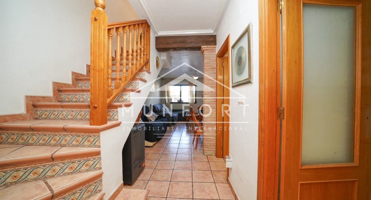 Maison de Ville de 3 chambres à louer à Lo Pagan - 900 € (Ref: 9051512)