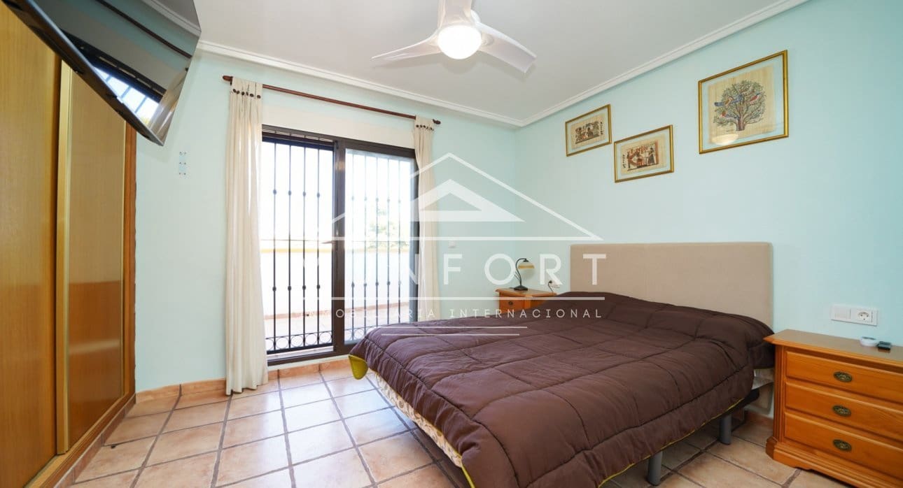 Maison de Ville de 3 chambres à louer à Lo Pagan - 900 € (Ref: 9051512)