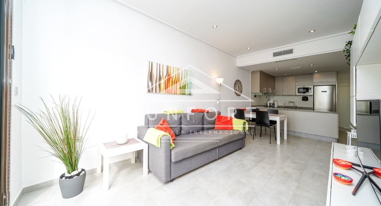 3 soveværelse Bungalow til leje i Torre de la Horadada med swimmingpool - € 1.400 (Ref: 9051799)