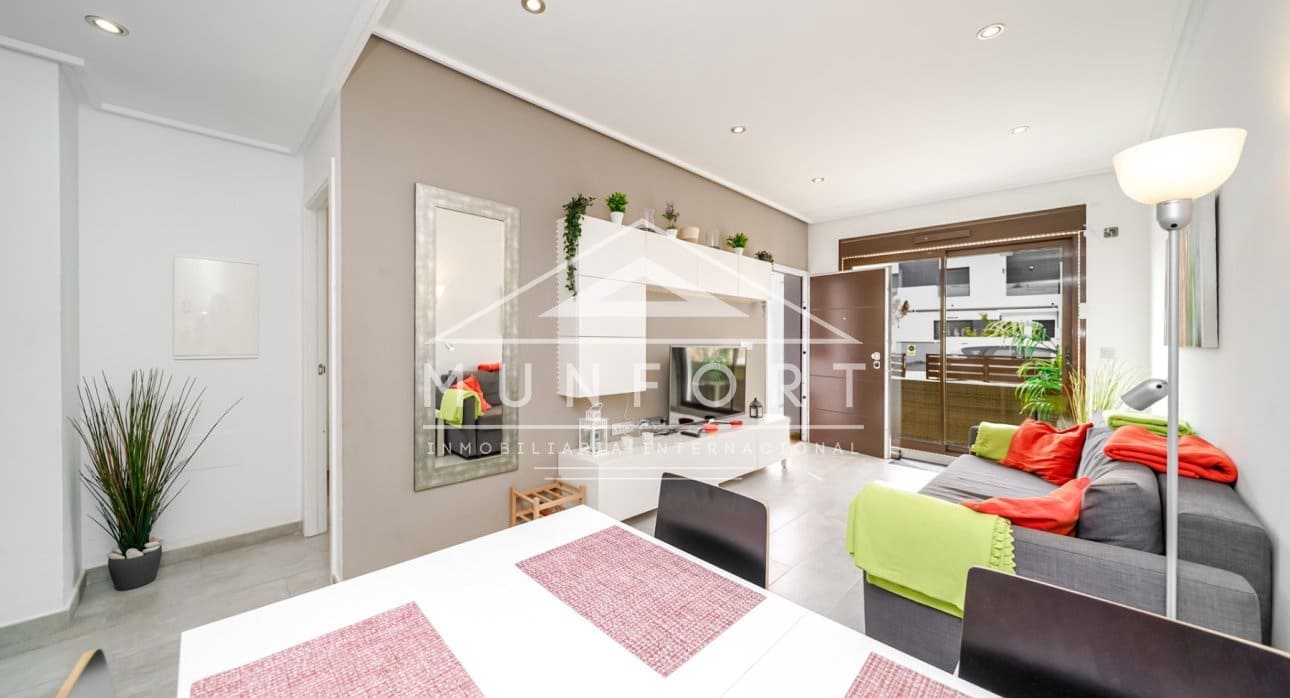 3 soveværelse Bungalow til leje i Torre de la Horadada med swimmingpool - € 1.400 (Ref: 9051799)