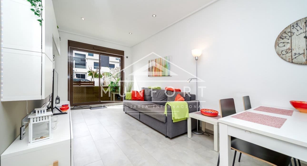 3 soveværelse Bungalow til leje i Torre de la Horadada med swimmingpool - € 1.400 (Ref: 9051799)