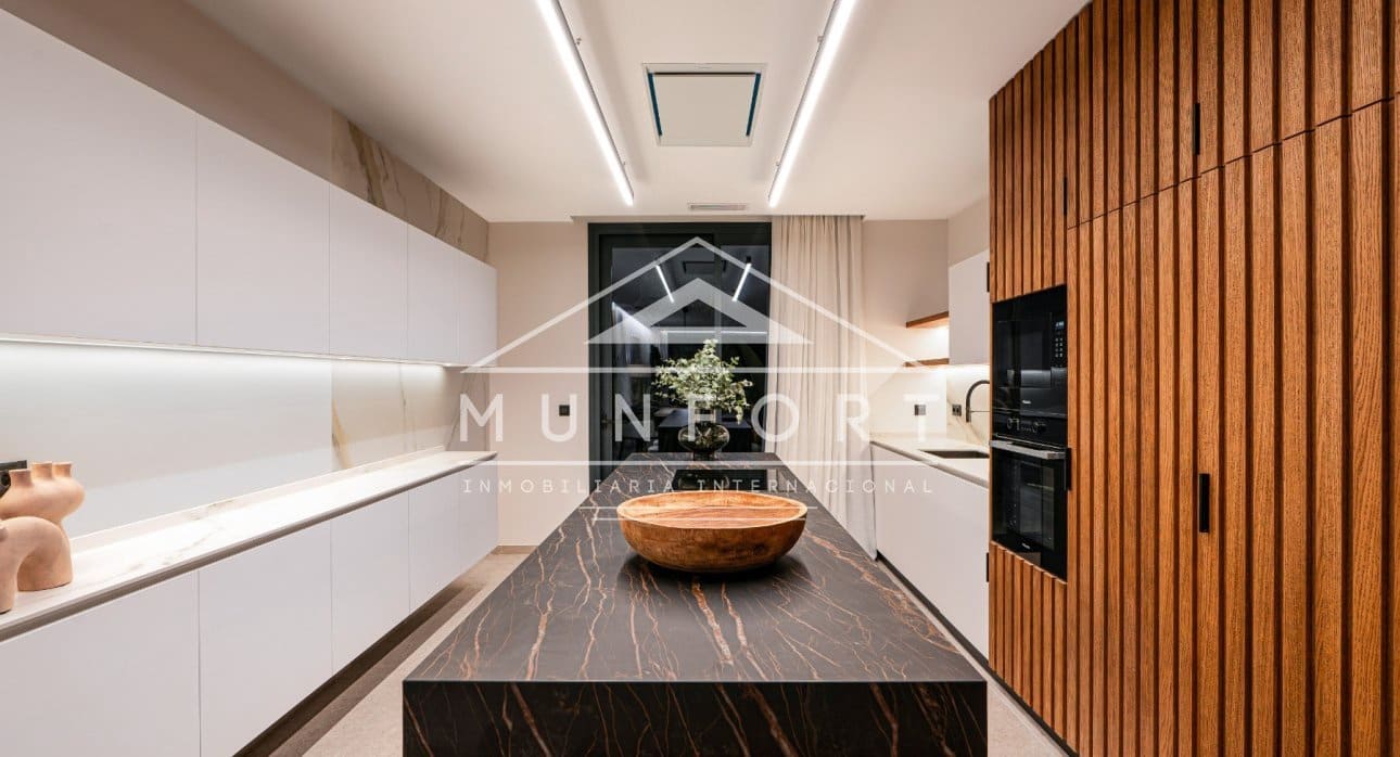 4 soveværelse Villa til salg i Benidorm med swimmingpool - € 1.150.000 (Ref: 9073859)