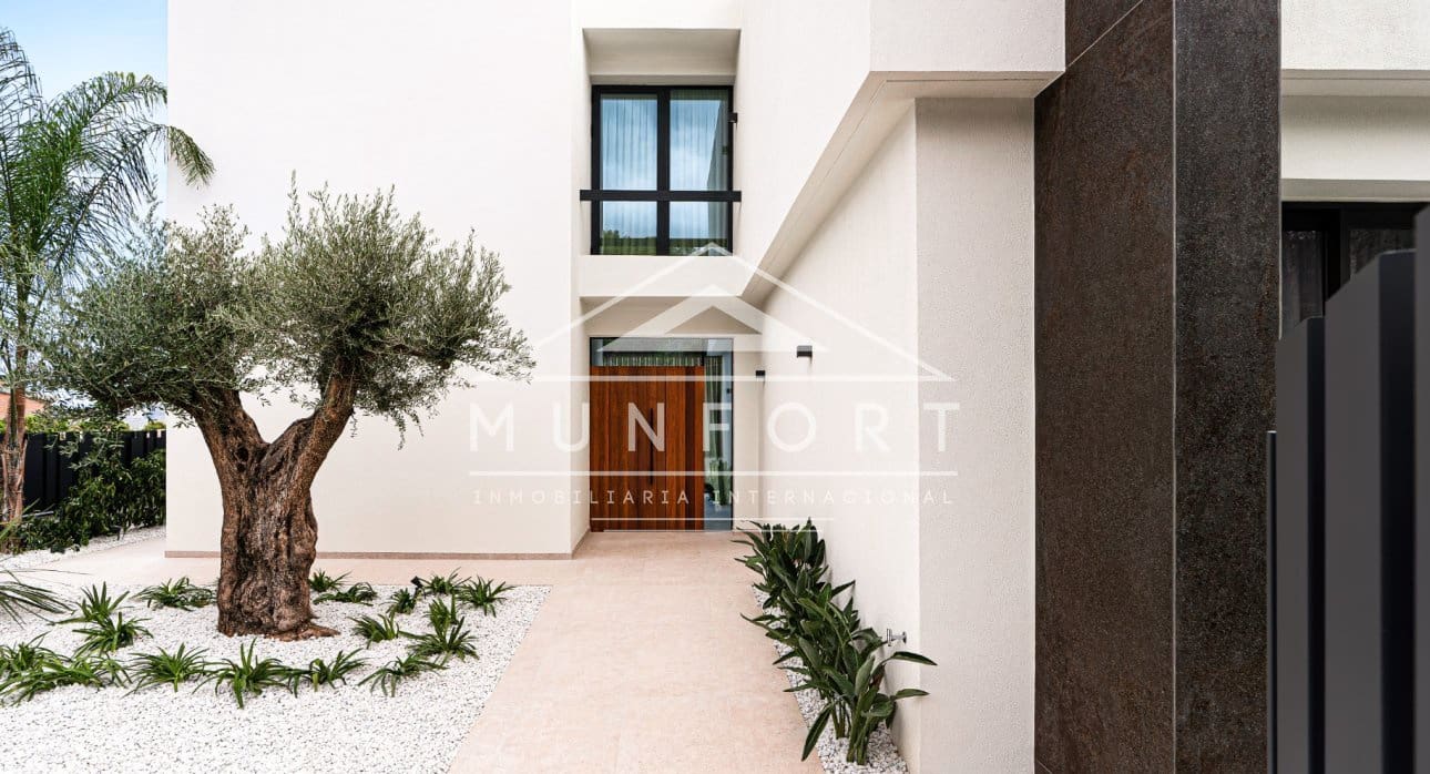 4 soveværelse Villa til salg i Benidorm med swimmingpool - € 1.150.000 (Ref: 9073859)