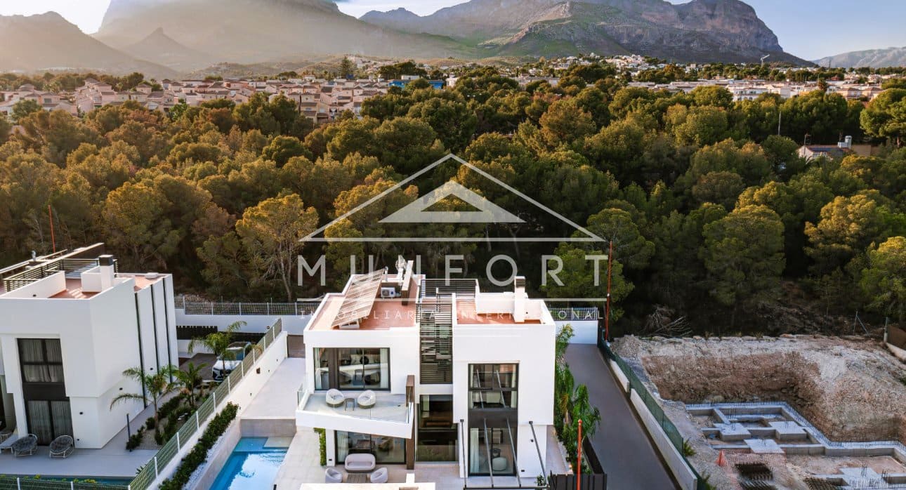 4 soveværelse Villa til salg i Benidorm med swimmingpool - € 1.150.000 (Ref: 9073859)