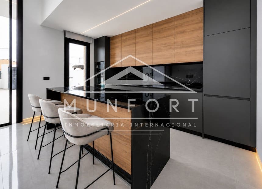 3 quarto Moradia para venda em Torrevieja com piscina - 725 000 € (Ref: 9074553)