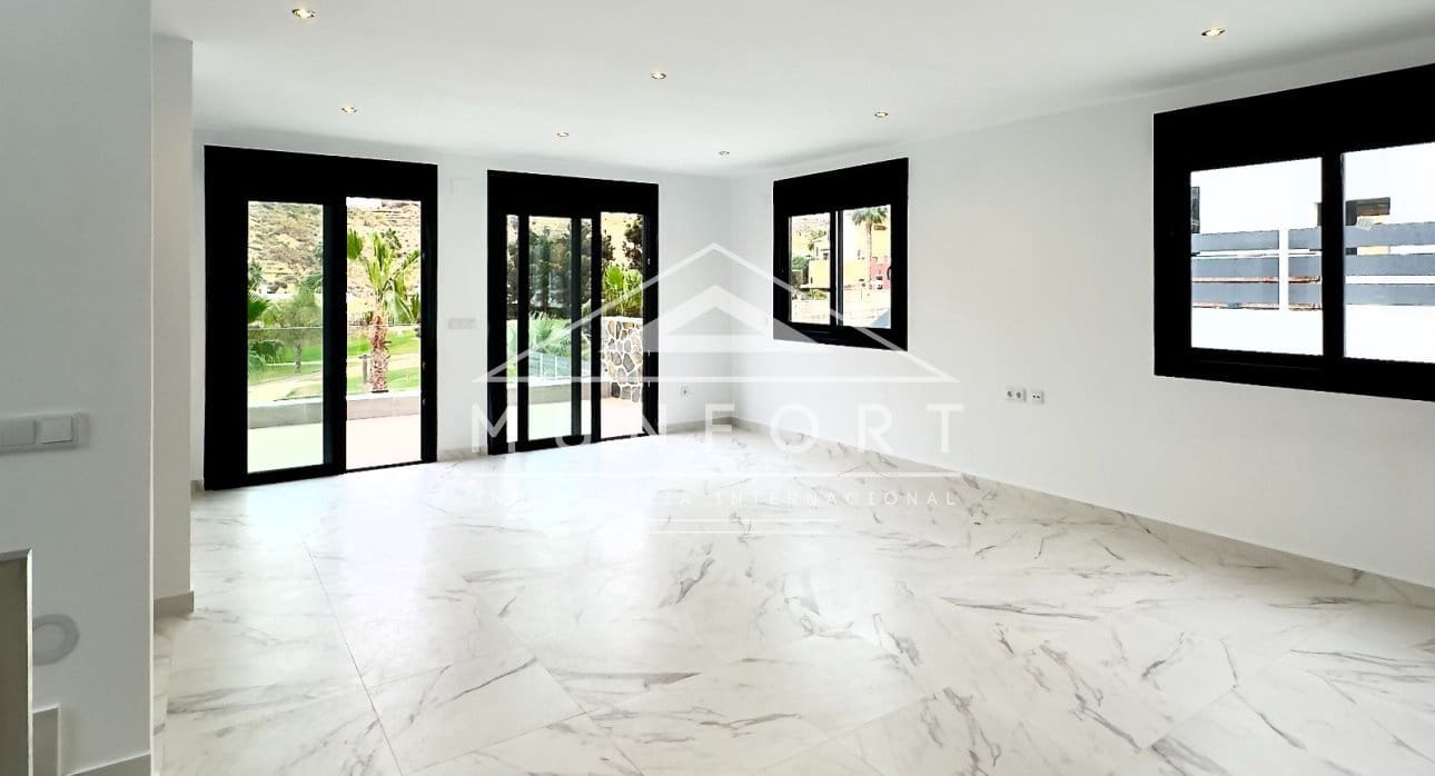 4 bedroom Villa for sale in Ciudad Quesada with pool - € 834,000 (Ref: 9077096)