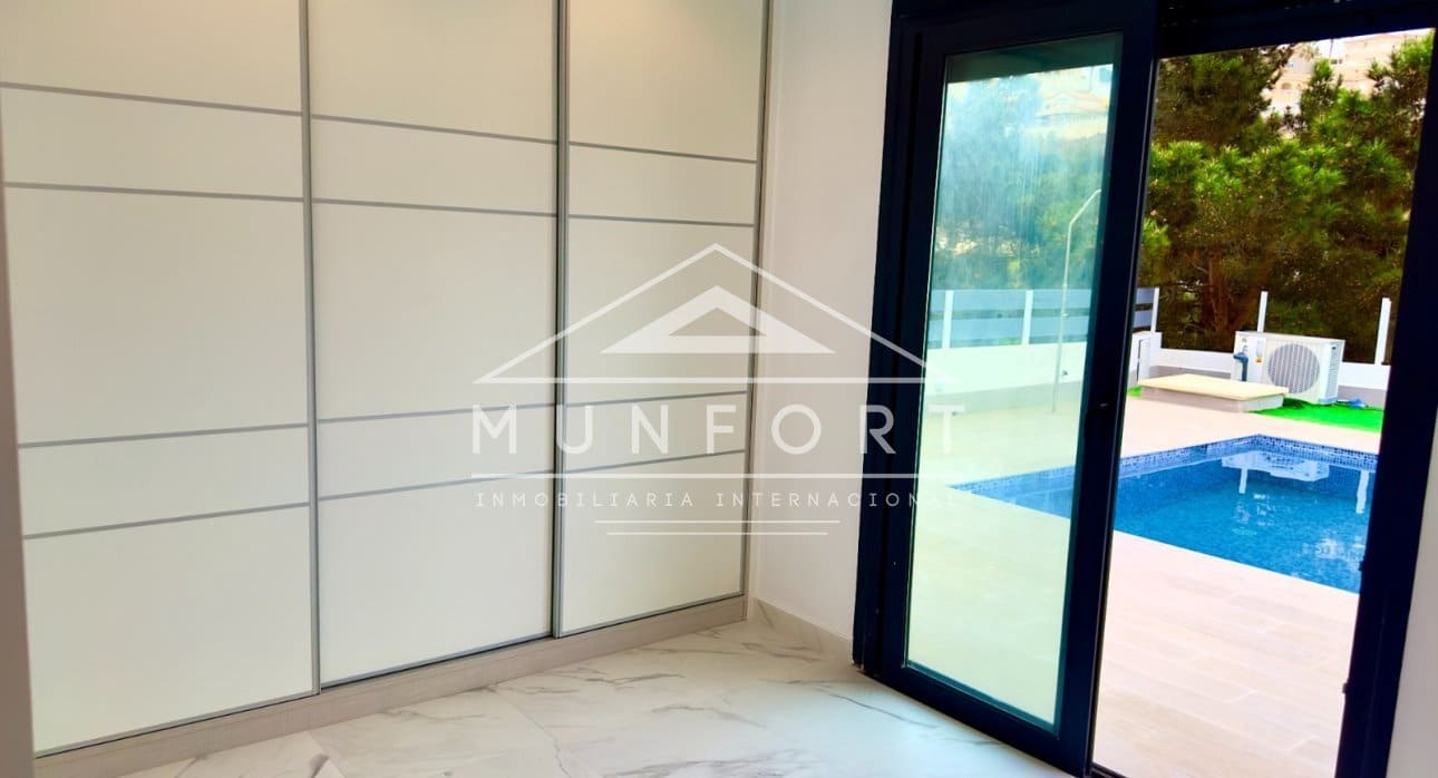 4 bedroom Villa for sale in Ciudad Quesada with pool - € 834,000 (Ref: 9077096)