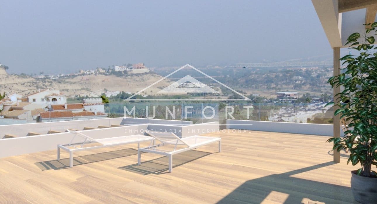 3 bedroom Villa for sale in Ciudad Quesada with pool - € 449,500 (Ref: 9077097)