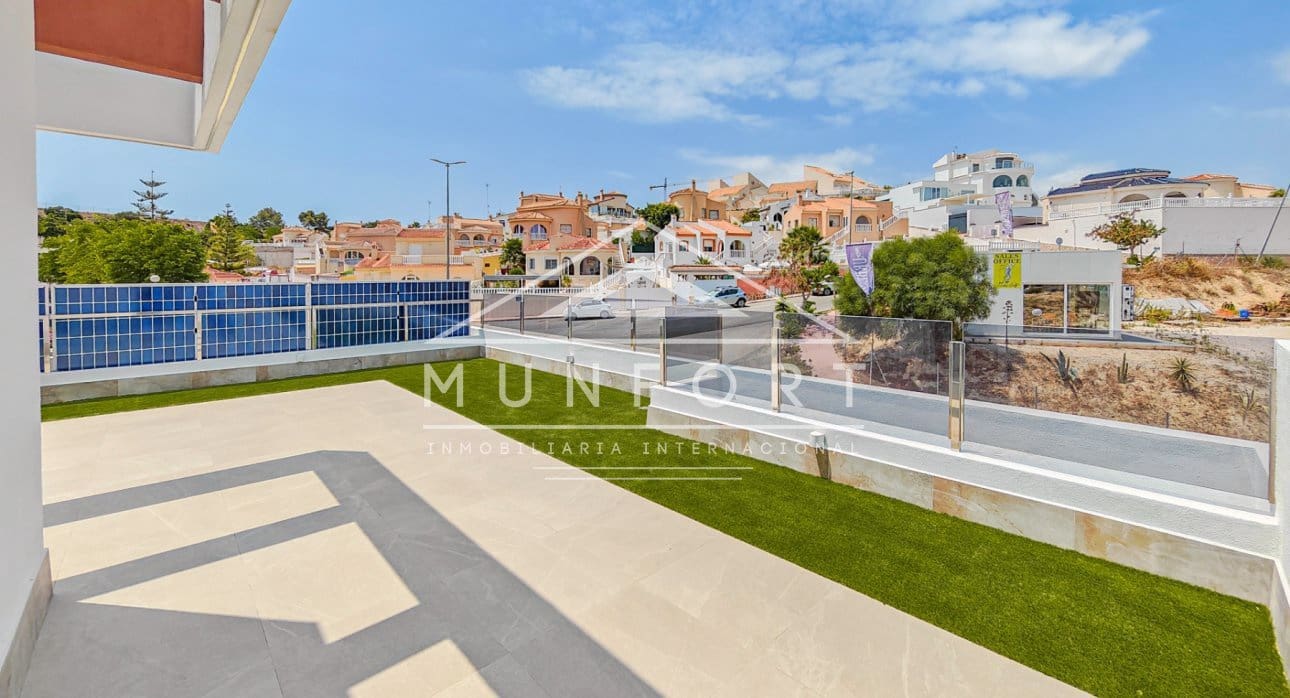 3 bedroom Villa for sale in Ciudad Quesada with pool - € 598,000 (Ref: 9077477)