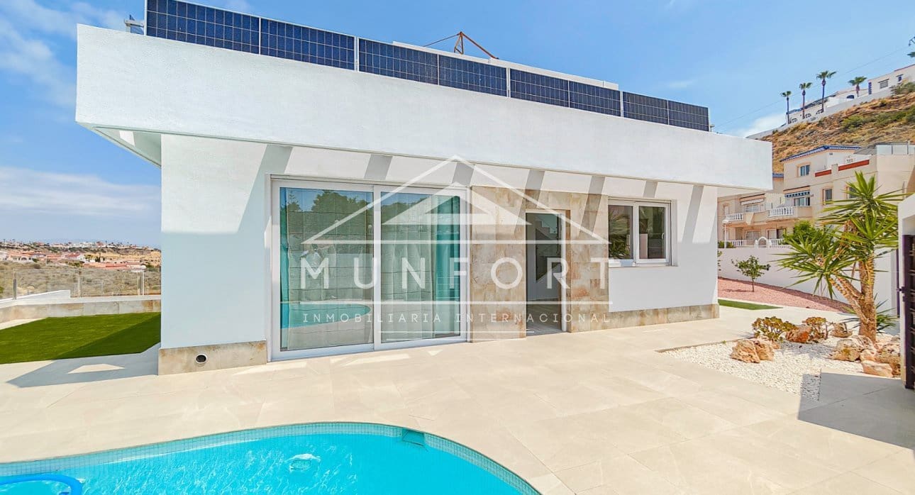 3 bedroom Villa for sale in Ciudad Quesada with pool - € 598,000 (Ref: 9077477)