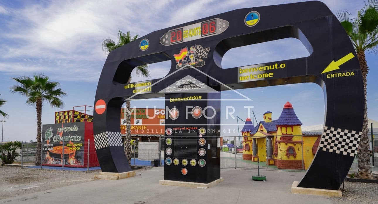 3 bedroom Villa for sale in Ciudad Quesada with pool - € 598,000 (Ref: 9077477)