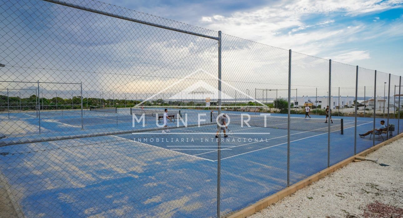 3 bedroom Villa for sale in Ciudad Quesada with pool - € 598,000 (Ref: 9077477)