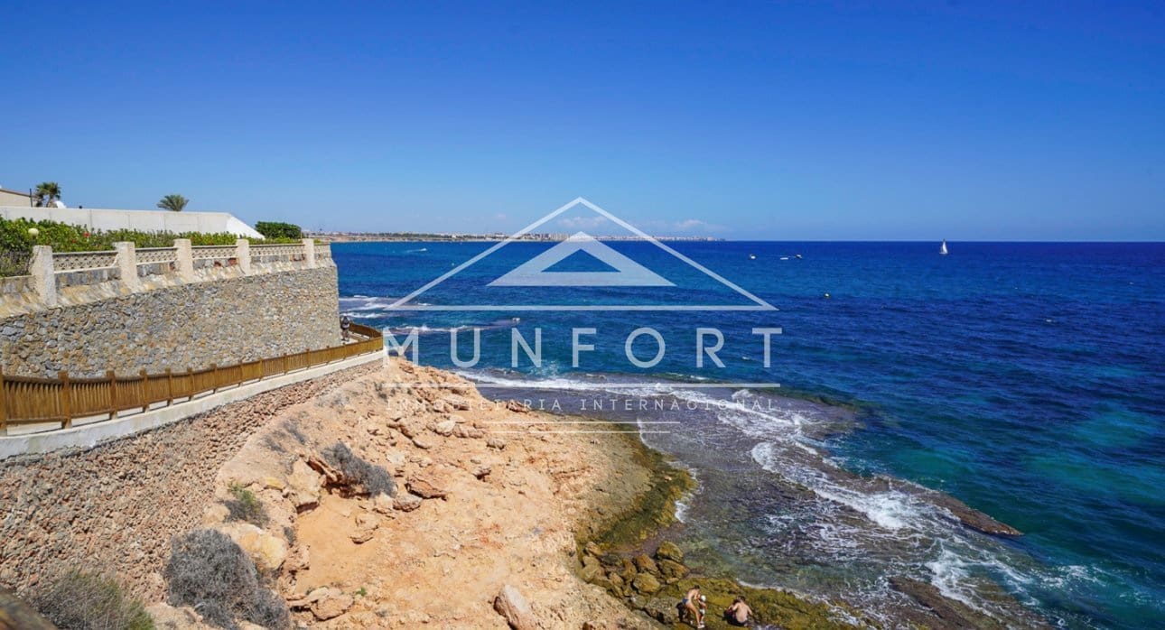 2 chambre Penthouse à vendre à Orihuela Costa avec piscine - 440 000 € (Ref: 9112812)