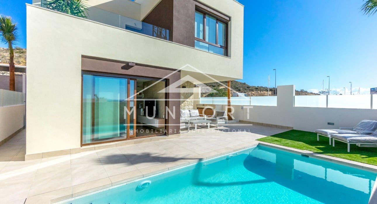 3 bedroom Villa for sale in Ciudad Quesada with pool - € 649,000 (Ref: 9123574)