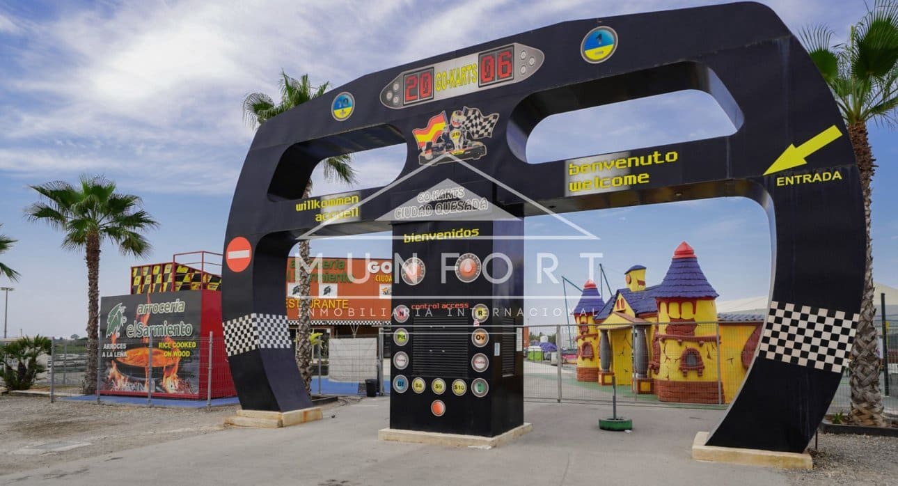 3 bedroom Villa for sale in Ciudad Quesada with pool - € 649,000 (Ref: 9123574)