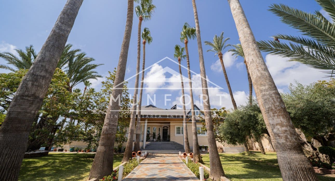 5 bedroom Villa for sale in San Pedro del Pinatar with pool - € 1,350,000 (Ref: 9126012)