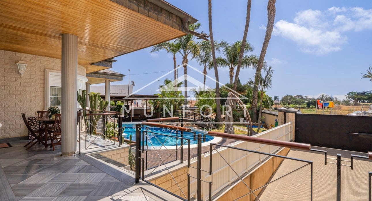 5 bedroom Villa for sale in San Pedro del Pinatar with pool - € 1,350,000 (Ref: 9126012)