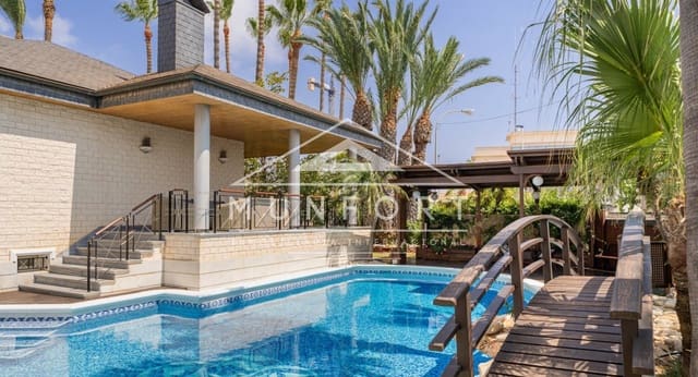 5 bedroom Villa for sale in San Pedro del Pinatar ciudad, San Pedro del Pinatar with pool - € 1,350,000 (Ref: 9126012)