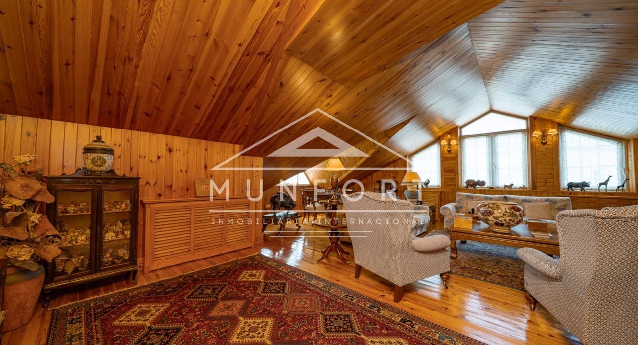 5 bedroom Villa for sale in San Pedro del Pinatar with pool - € 1,350,000 (Ref: 9126012)