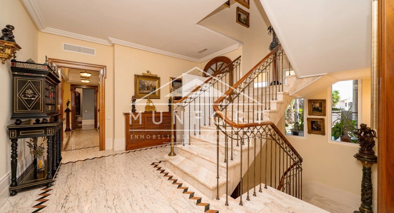 5 bedroom Villa for sale in San Pedro del Pinatar with pool - € 1,350,000 (Ref: 9126012)