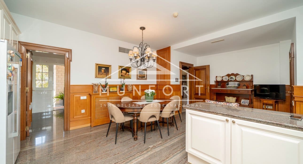 5 bedroom Villa for sale in San Pedro del Pinatar with pool - € 1,350,000 (Ref: 9126012)