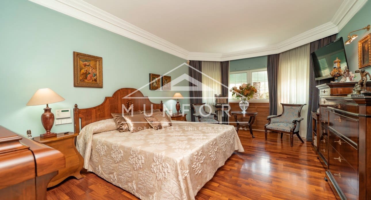 5 bedroom Villa for sale in San Pedro del Pinatar with pool - € 1,350,000 (Ref: 9126012)