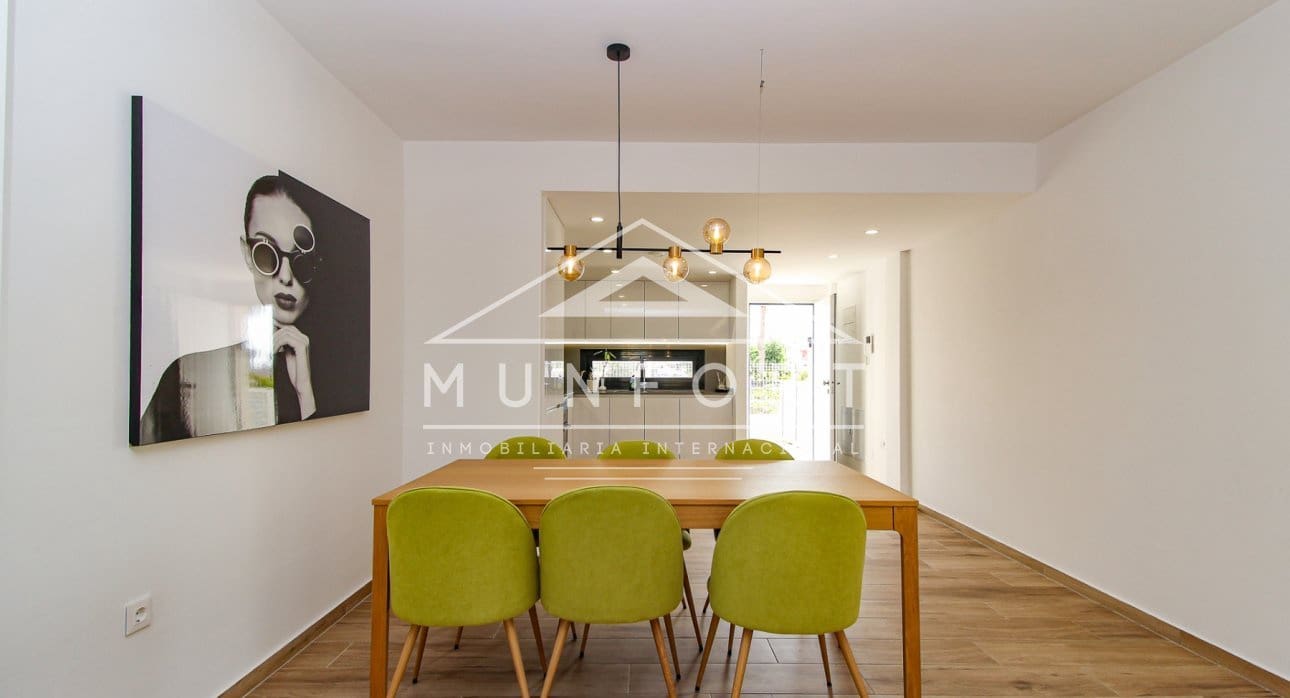 3 quarto Apartamento para venda em Los Alcazares com piscina - 375 000 € (Ref: 9127436)