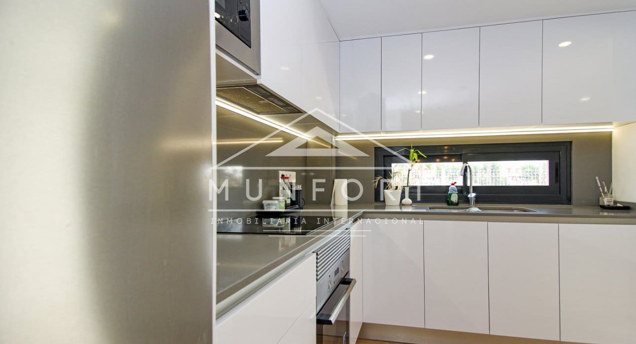 3 quarto Apartamento para venda em Los Alcazares com piscina - 375 000 € (Ref: 9127436)