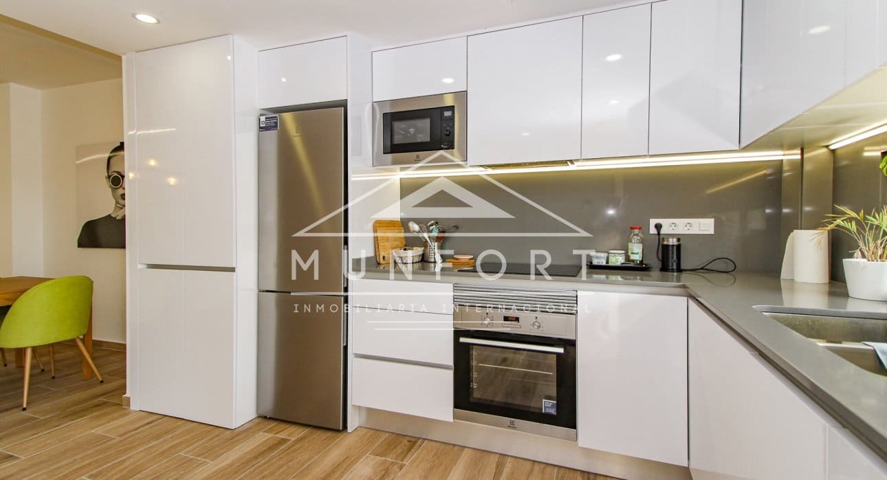 3 quarto Apartamento para venda em Los Alcazares com piscina - 375 000 € (Ref: 9127436)