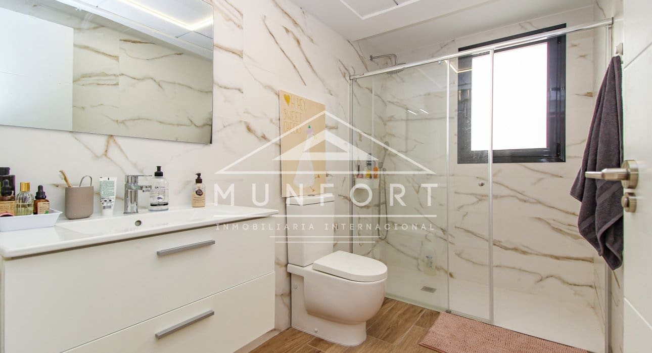 3 quarto Apartamento para venda em Los Alcazares com piscina - 375 000 € (Ref: 9127436)