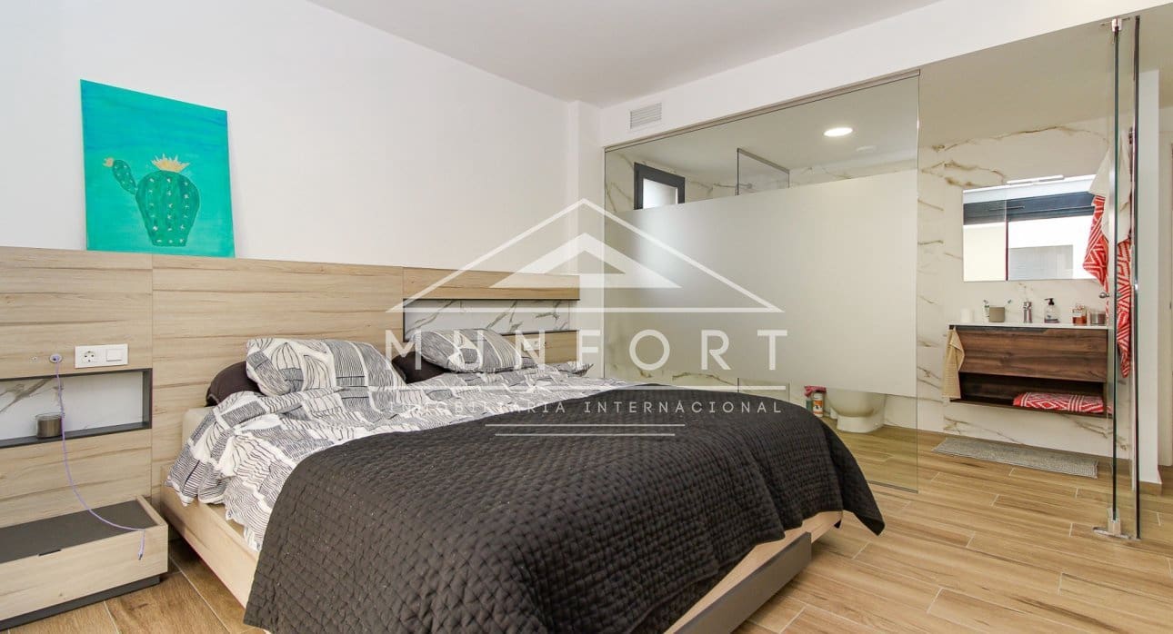 3 quarto Apartamento para venda em Los Alcazares com piscina - 375 000 € (Ref: 9127436)