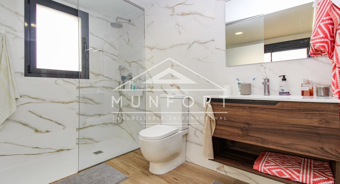 3 quarto Apartamento para venda em Los Alcazares com piscina - 375 000 € (Ref: 9127436)