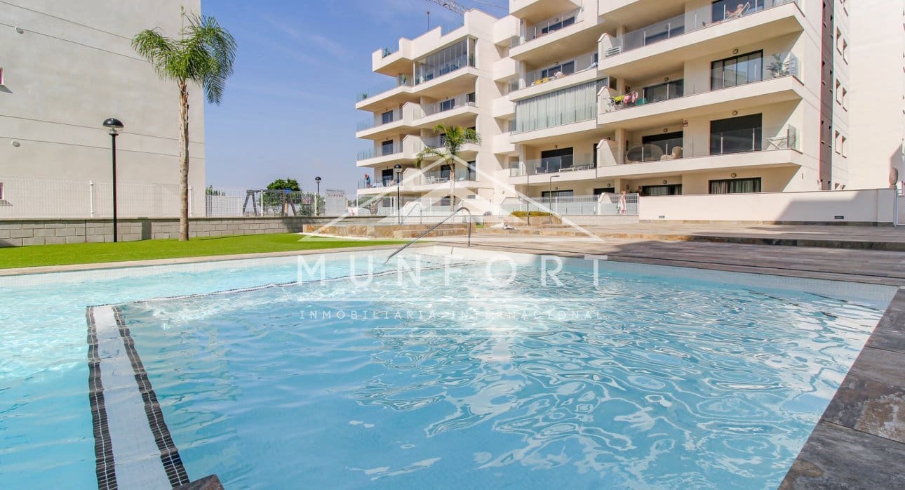 3 quarto Apartamento para venda em Los Alcazares com piscina - 375 000 € (Ref: 9127436)