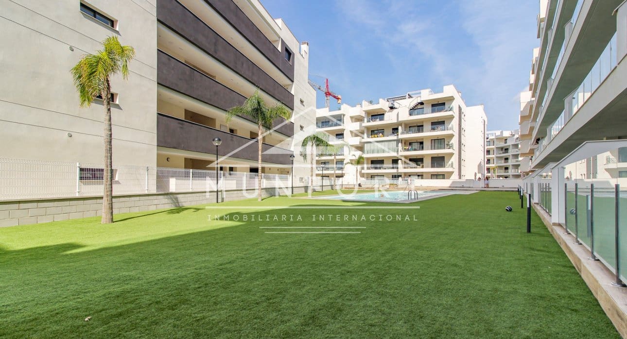 3 quarto Apartamento para venda em Los Alcazares com piscina - 375 000 € (Ref: 9127436)