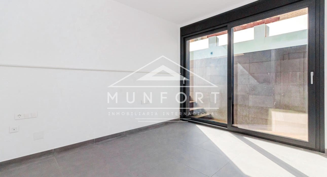 4 soveværelse Villa til salg i Torrevieja med swimmingpool - € 940.000 (Ref: 9133671)