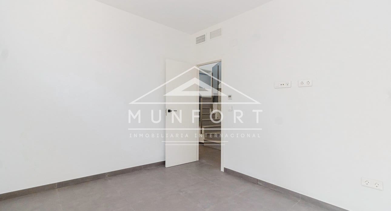 4 soveværelse Villa til salg i Torrevieja med swimmingpool - € 940.000 (Ref: 9133671)