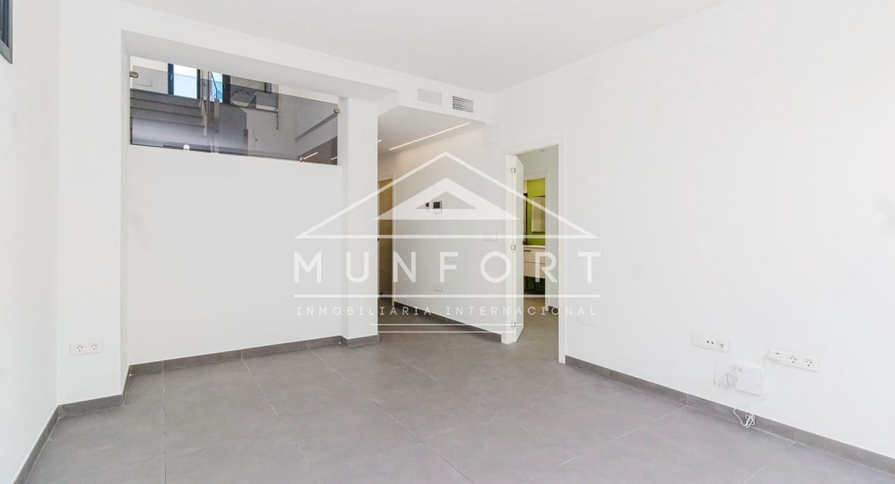 4 soveværelse Villa til salg i Torrevieja med swimmingpool - € 940.000 (Ref: 9133671)